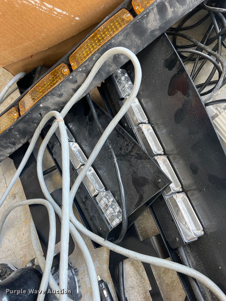 image for item MM9232 Law enforcement equipment