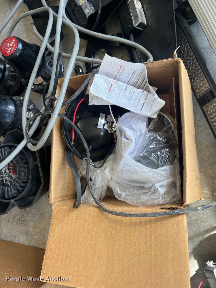 image for item MM9232 Law enforcement equipment