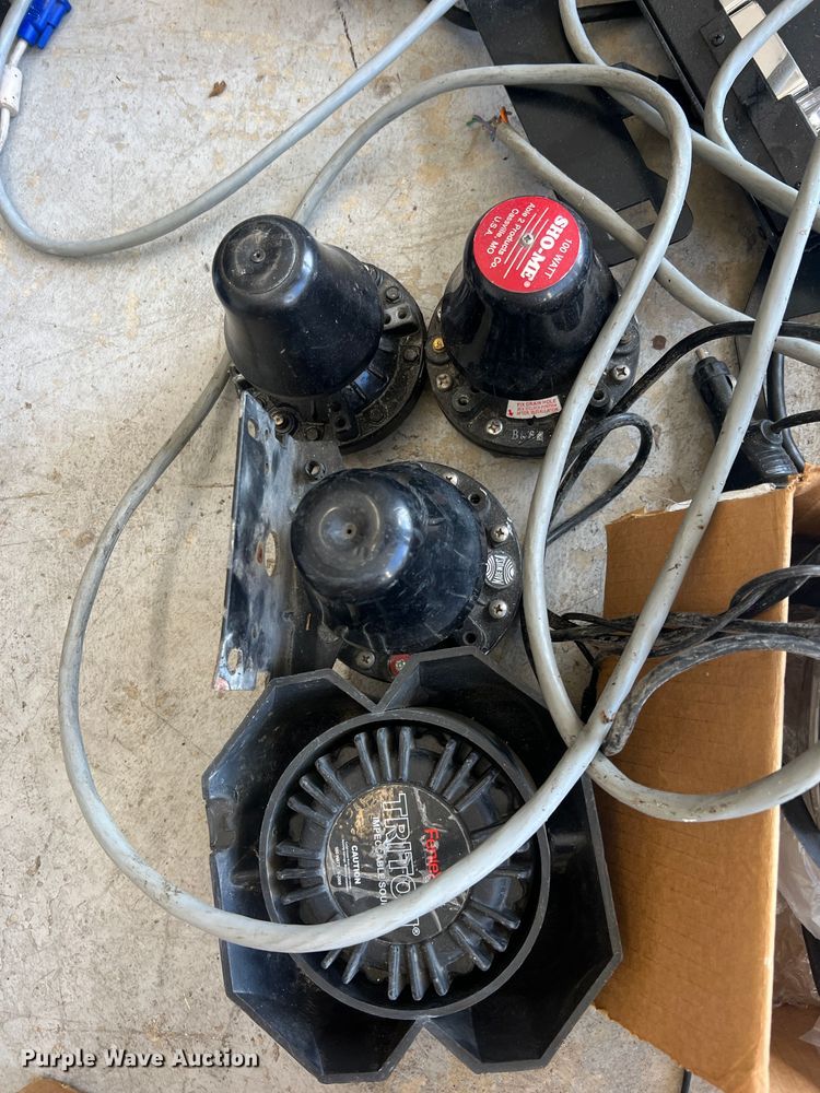 image for item MM9232 Law enforcement equipment