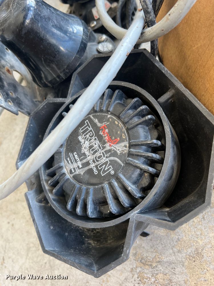 image for item MM9232 Law enforcement equipment