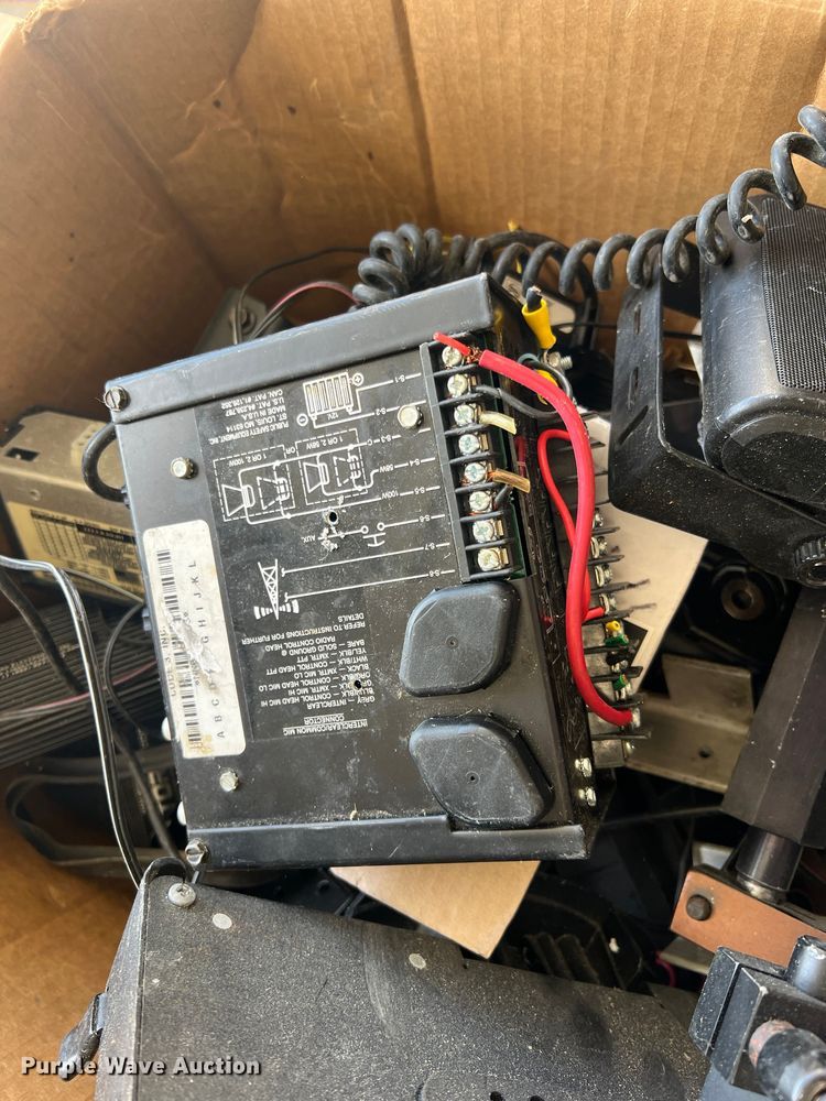 image for item MM9232 Law enforcement equipment