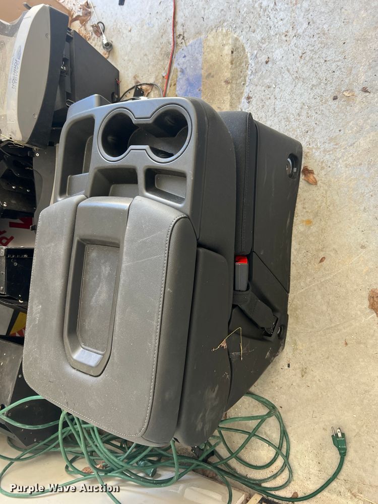 image for item MM9232 Law enforcement equipment