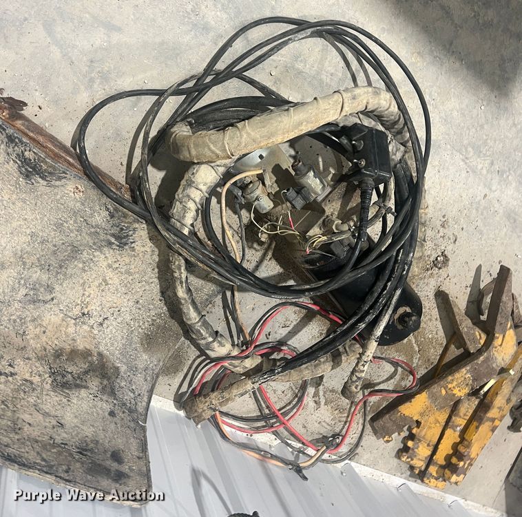 image for item MM9233 RGM RG11.0W  road maintainer