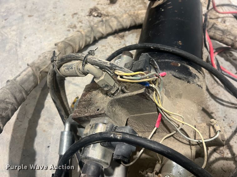 image for item MM9233 RGM RG11.0W  road maintainer