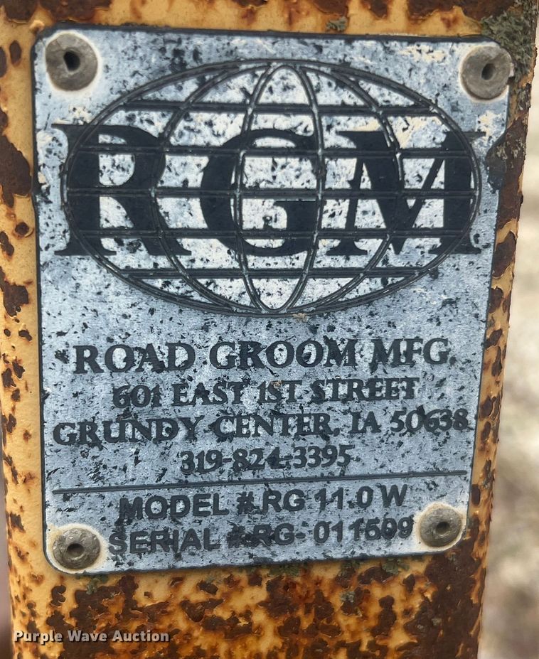image for item MM9233 RGM RG11.0W  road maintainer