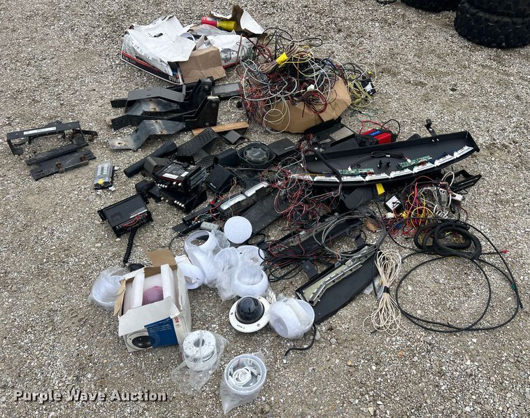 image for item MM9237 Emergency response equipment