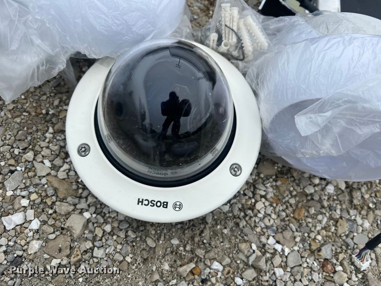 image for item MM9237 Emergency response equipment