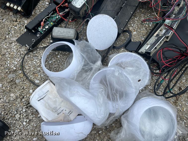 image for item MM9237 Emergency response equipment