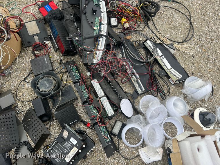 image for item MM9237 Emergency response equipment