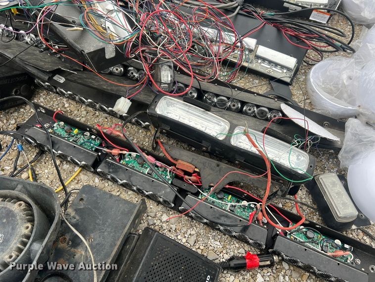 image for item MM9237 Emergency response equipment