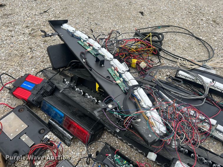 image for item MM9237 Emergency response equipment