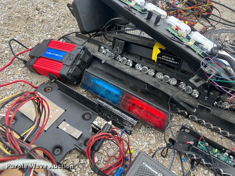 image for item MM9237 Emergency response equipment