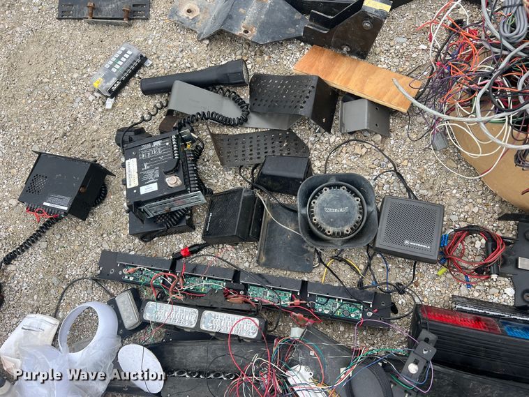 image for item MM9237 Emergency response equipment