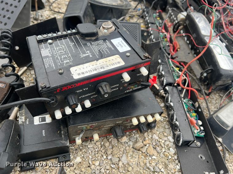 image for item MM9237 Emergency response equipment