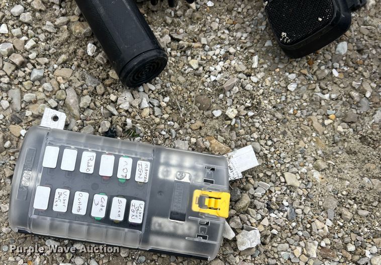 image for item MM9237 Emergency response equipment