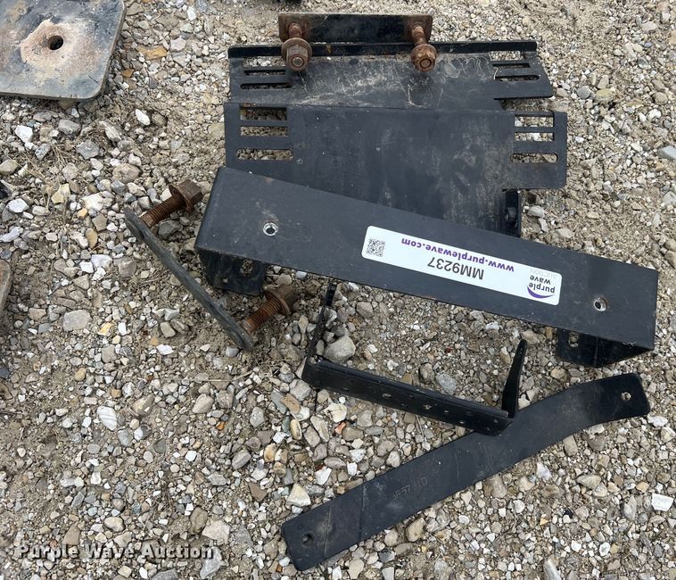 image for item MM9237 Emergency response equipment