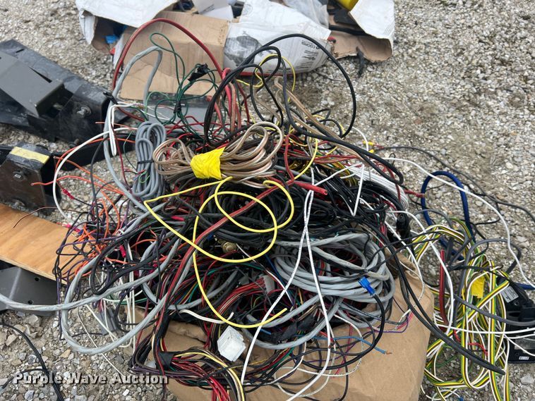 image for item MM9237 Emergency response equipment