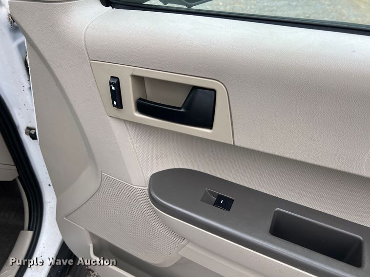 image for item MM9255 2009 Ford Escape  SUV