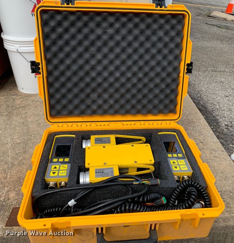 image for item MM9775 2016 Weiler P385A  paver