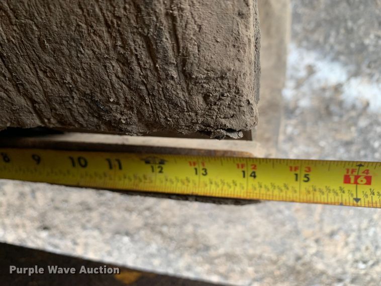 image for item MM9775 2016 Weiler P385A  paver