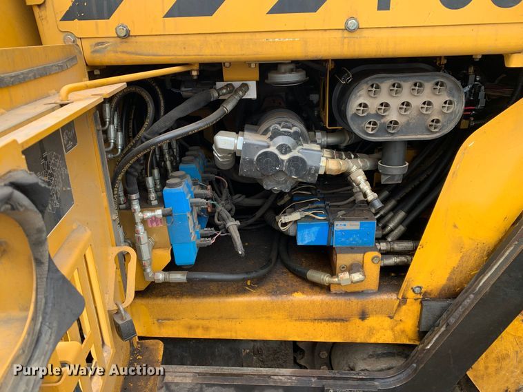 image for item MM9775 2016 Weiler P385A  paver