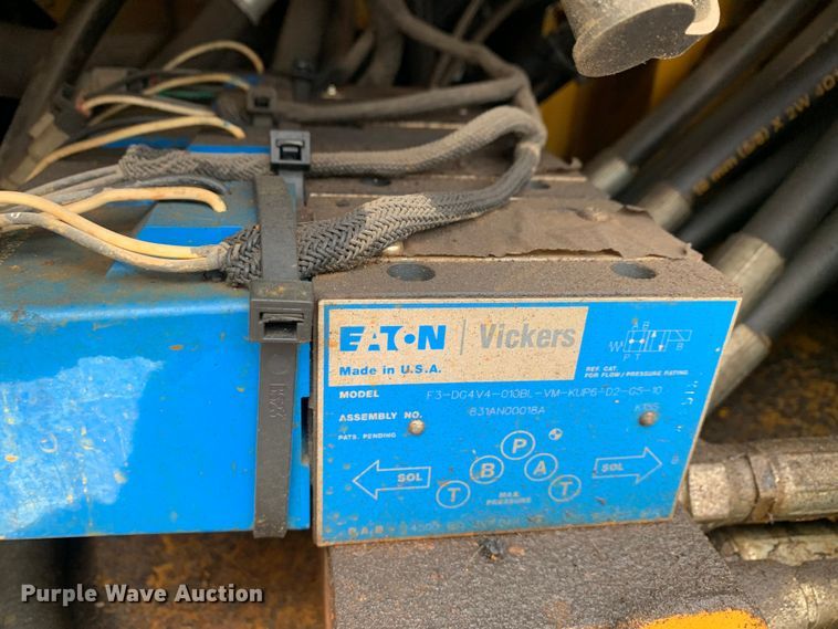 image for item MM9775 2016 Weiler P385A  paver