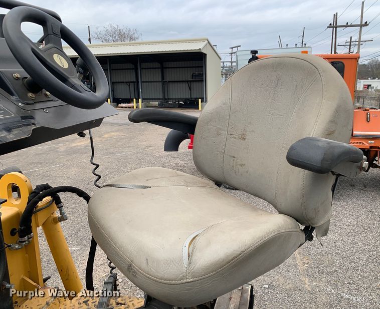 image for item MM9775 2016 Weiler P385A  paver