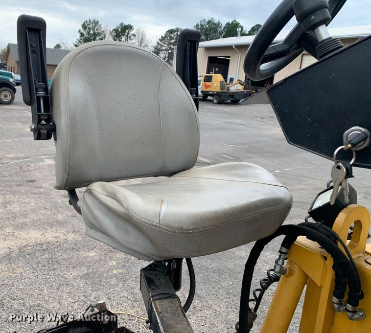 image for item MM9775 2016 Weiler P385A  paver