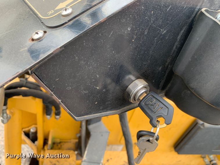 image for item MM9775 2016 Weiler P385A  paver