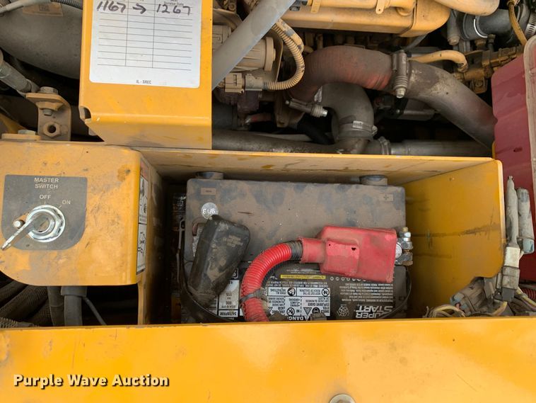 image for item MM9775 2016 Weiler P385A  paver