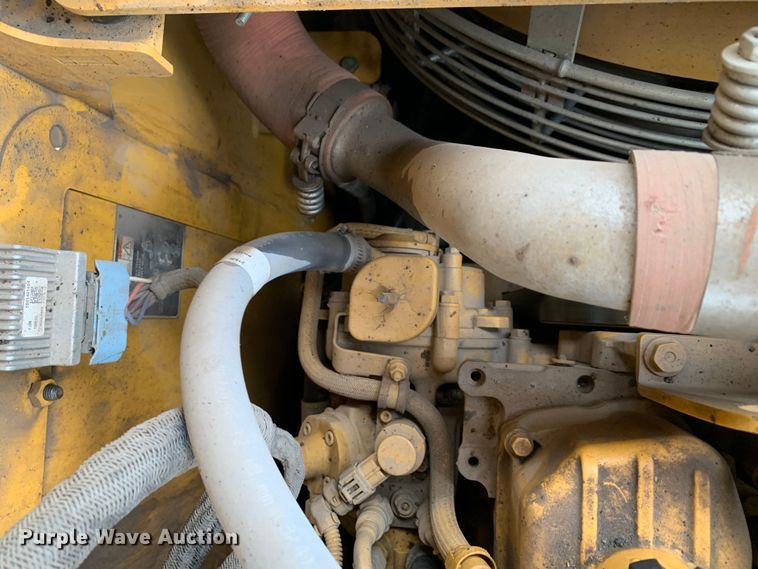 image for item MM9775 2016 Weiler P385A  paver