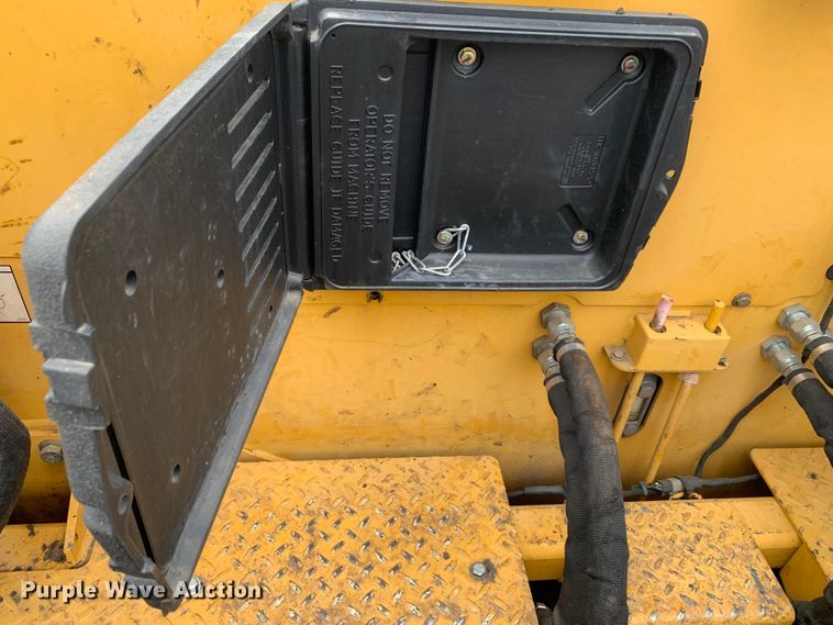 image for item MM9775 2016 Weiler P385A  paver