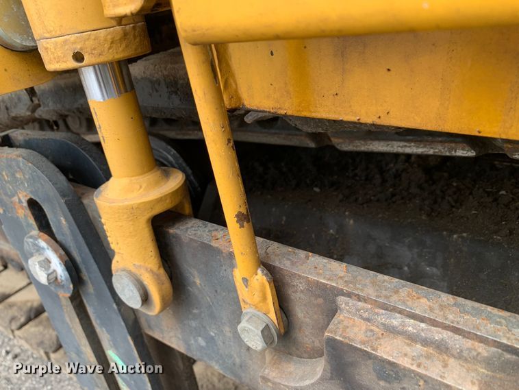 image for item MM9775 2016 Weiler P385A  paver