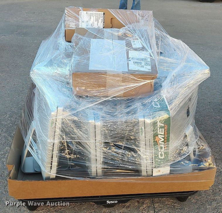 image for item MM9994 (24) Apple 1311 computers