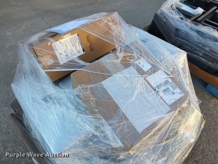 image for item MM9994 (24) Apple 1311 computers