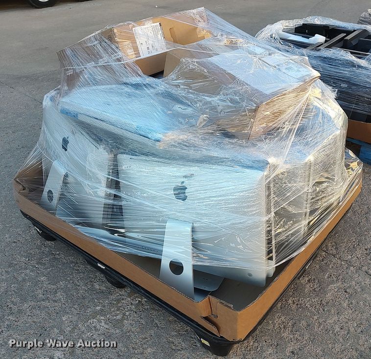 image for item MM9994 (24) Apple 1311 computers