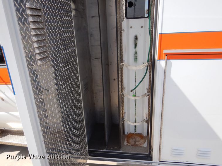 image for item MP9098 1998 Ford E450  ambulance