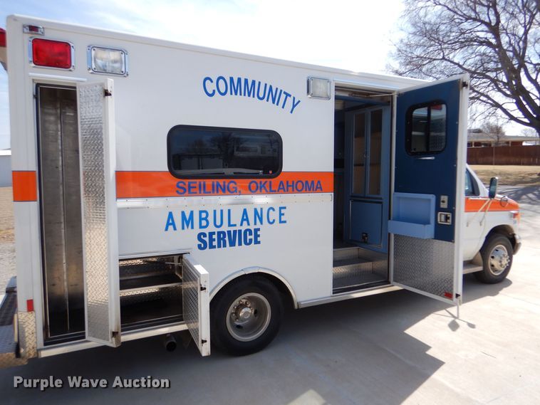 image for item MP9098 1998 Ford E450  ambulance