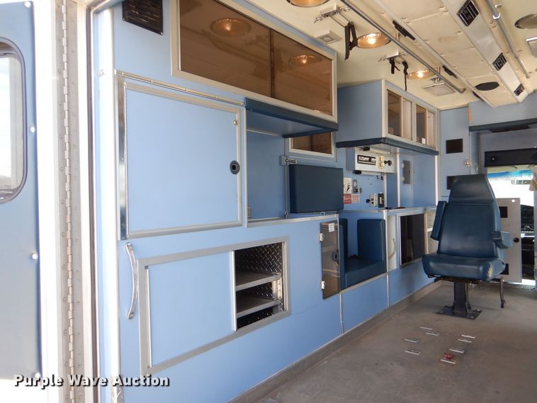 image for item MP9098 1998 Ford E450  ambulance