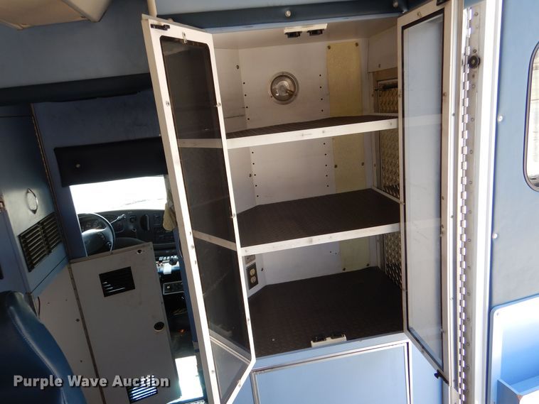 image for item MP9098 1998 Ford E450  ambulance