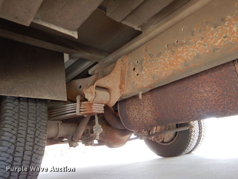 image for item MP9098 1998 Ford E450  ambulance