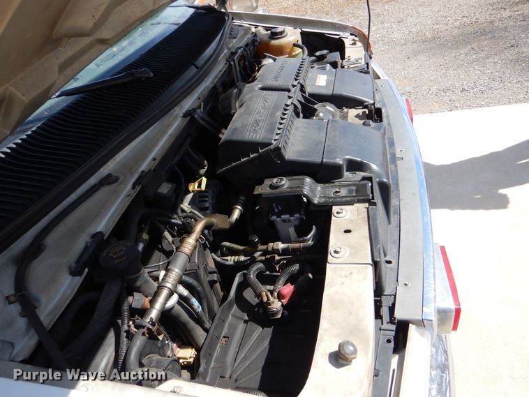 image for item MP9098 1998 Ford E450  ambulance