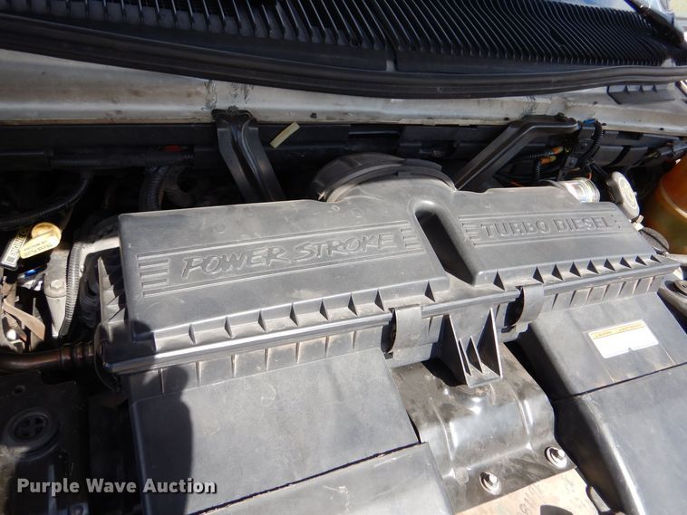 image for item MP9098 1998 Ford E450  ambulance