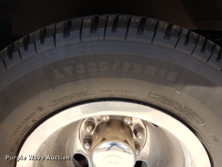 image for item MP9098 1998 Ford E450  ambulance