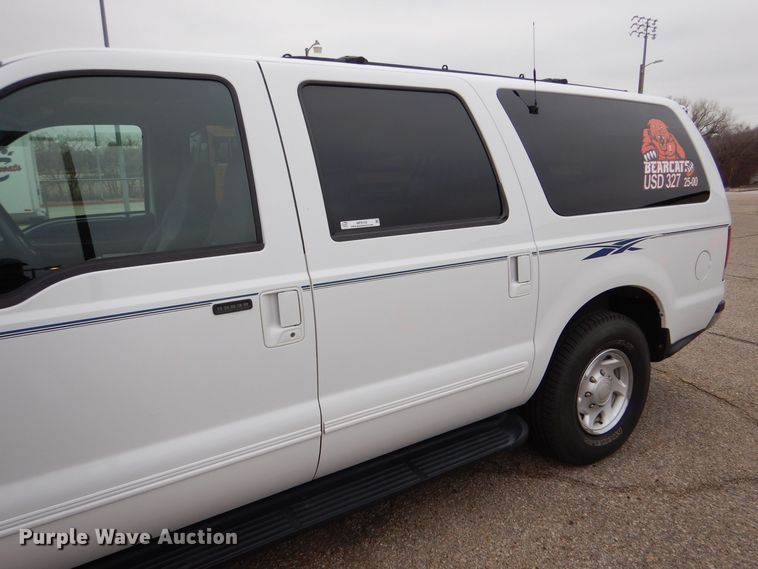 image for item MP9150 2000 Ford Excursion XLT  SUV
