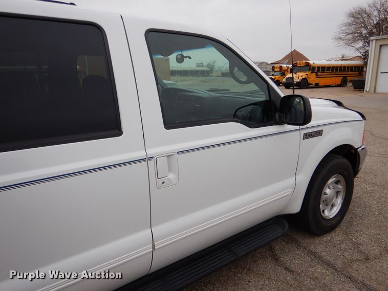 image for item MP9150 2000 Ford Excursion XLT  SUV