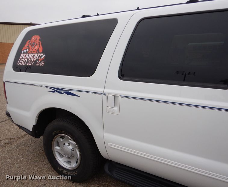 image for item MP9150 2000 Ford Excursion XLT  SUV