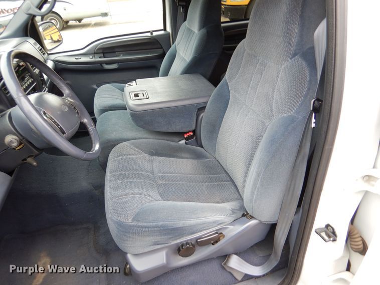 image for item MP9150 2000 Ford Excursion XLT  SUV