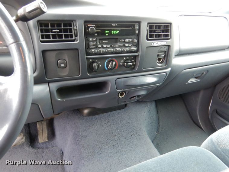 image for item MP9150 2000 Ford Excursion XLT  SUV