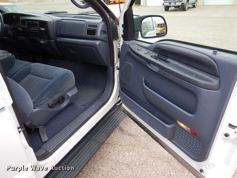 image for item MP9150 2000 Ford Excursion XLT  SUV